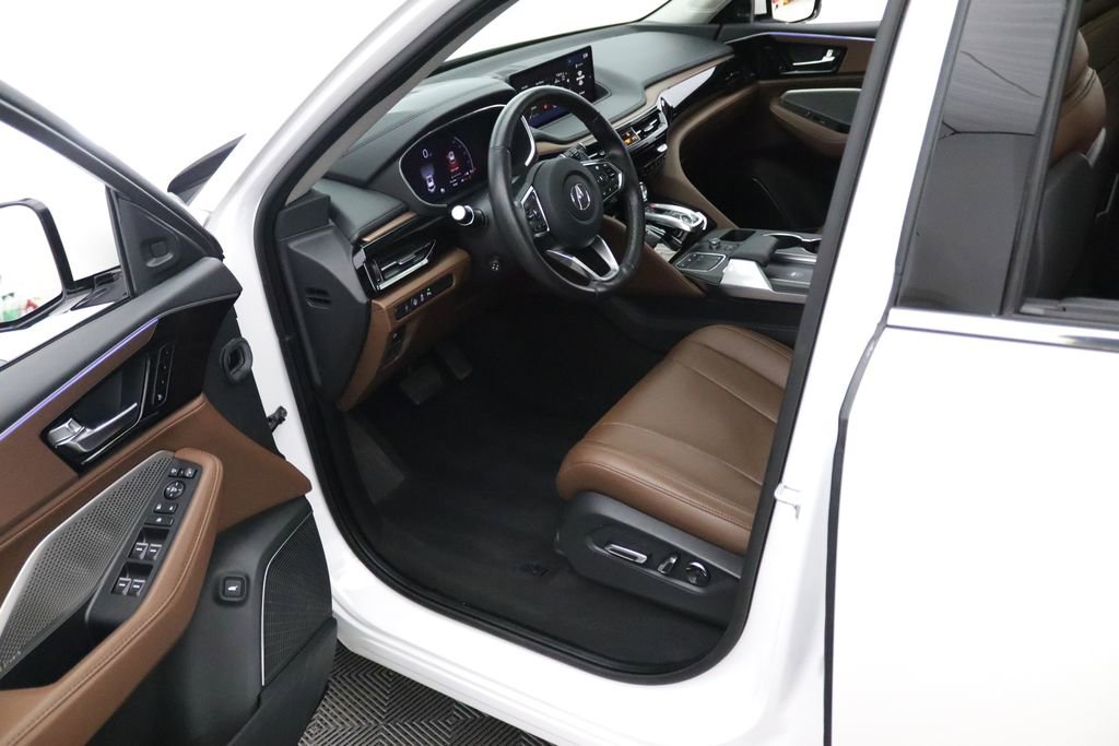 Used 2023 Acura MDX SH-AWD w/ Technology Package image 17