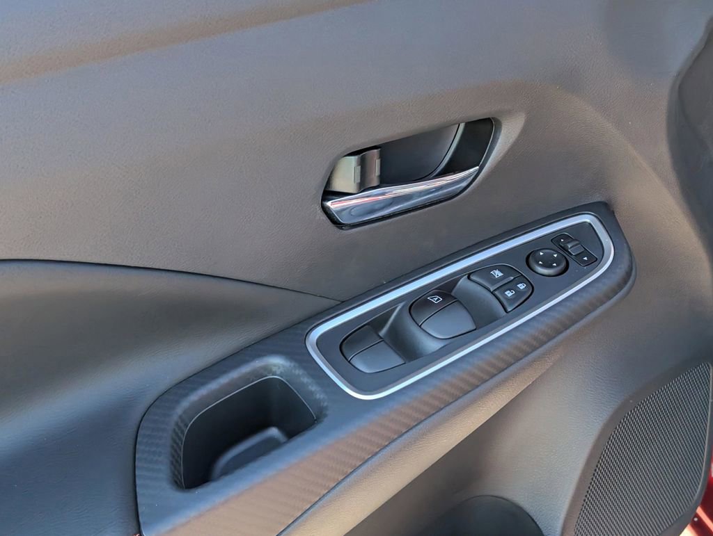 New 2025 Nissan Versa SR w/ Trunk Package image 25