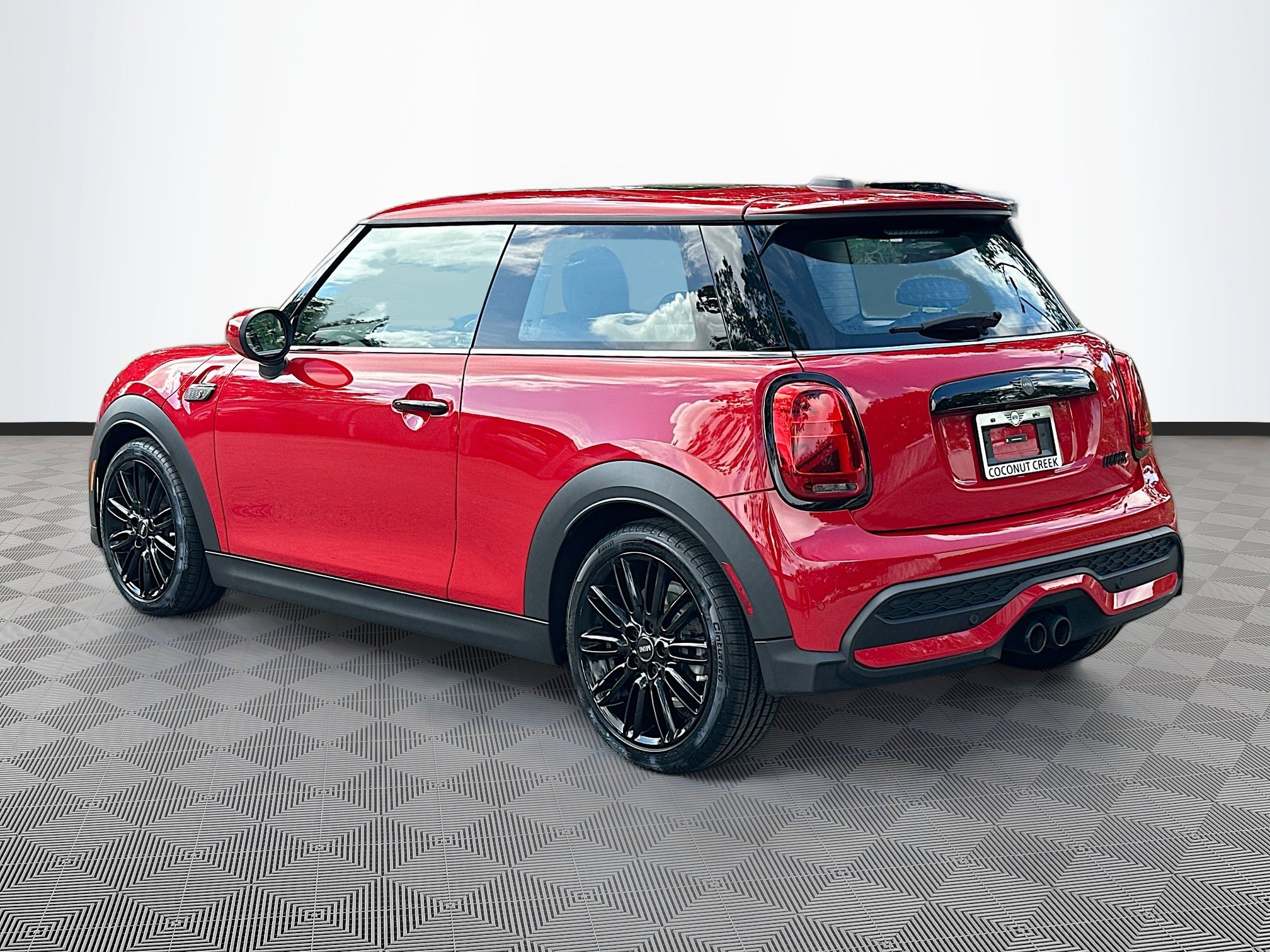 Certified 2024 MINI Cooper S image 5