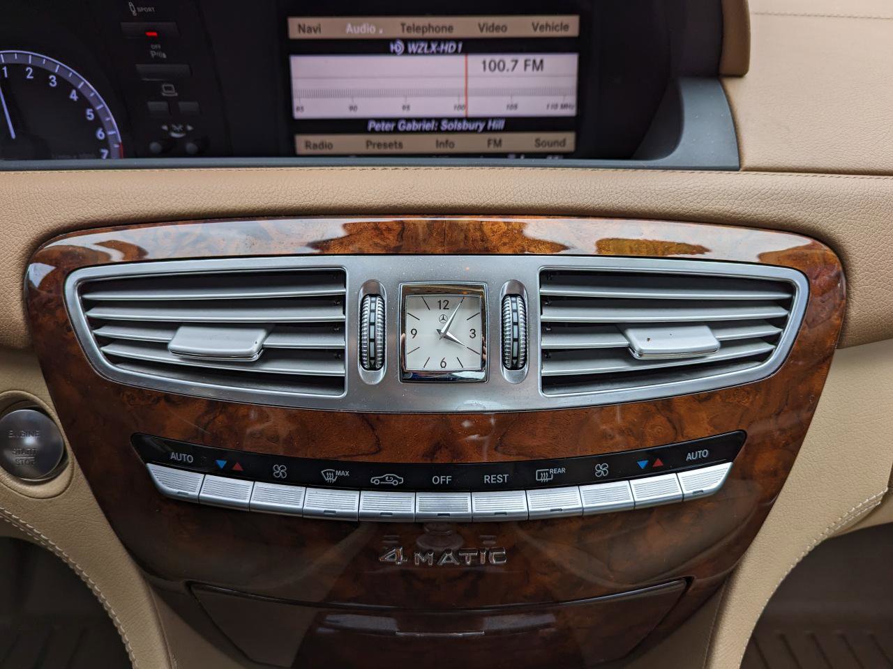 Used 2013 Mercedes-Benz CL 550 4MATIC image 24