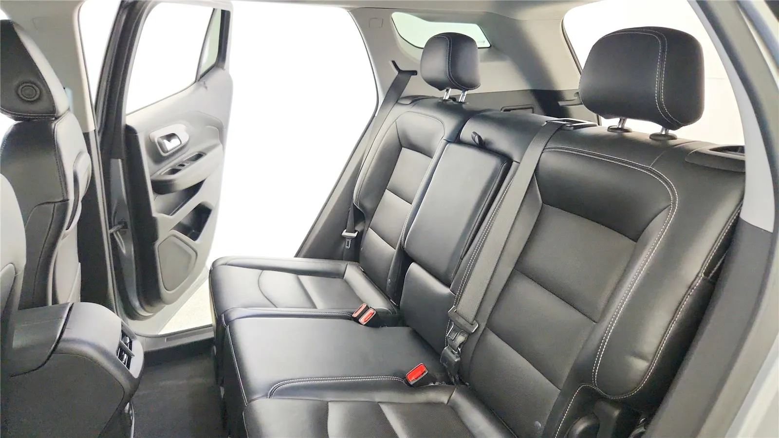 Used 2023 GMC Terrain SLT FWD image 31