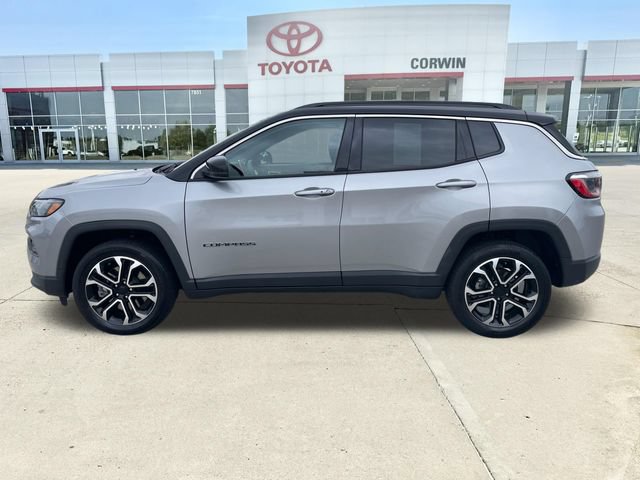 Used 2023 Jeep Compass Limited AWD/4WD image 2