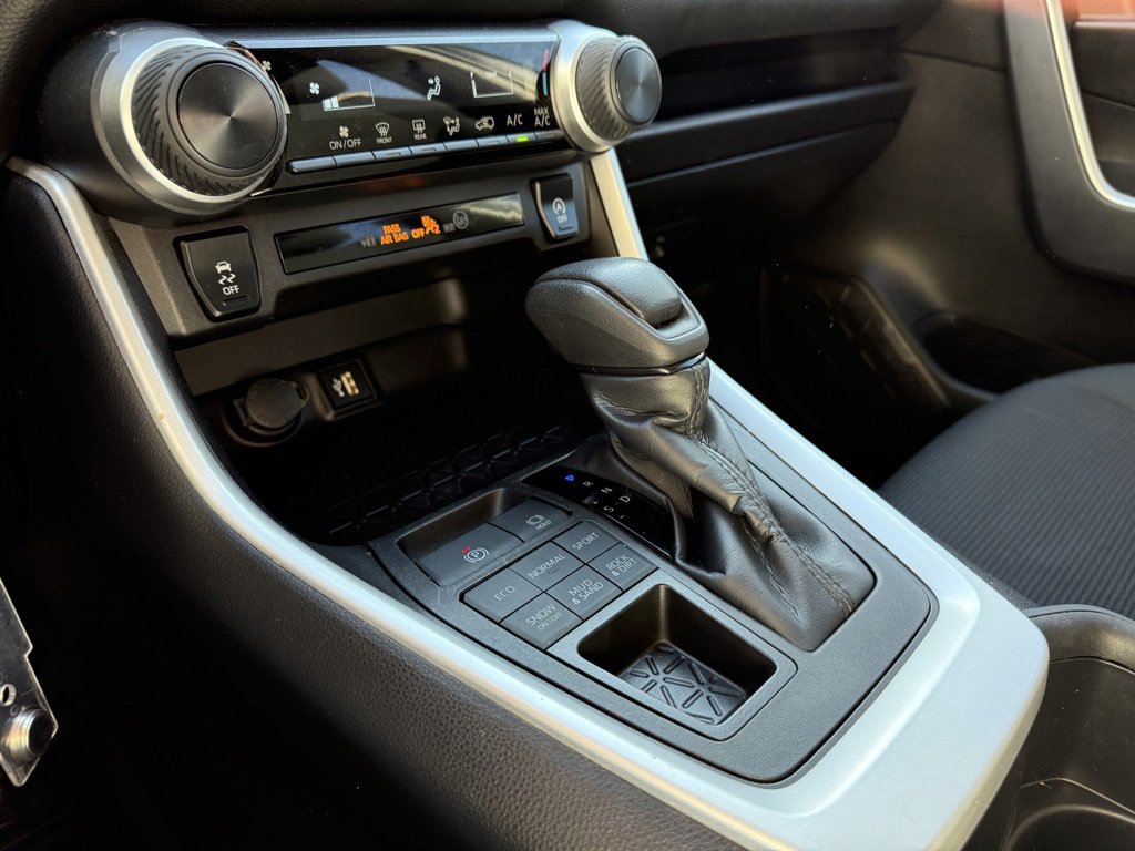 Certified 2024 Toyota RAV4 LE image 26