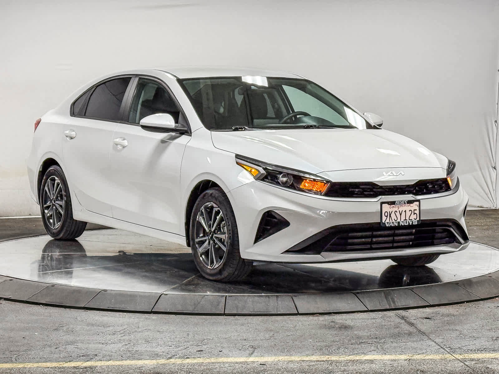 Used 2024 Kia Forte LXS FWD image 5
