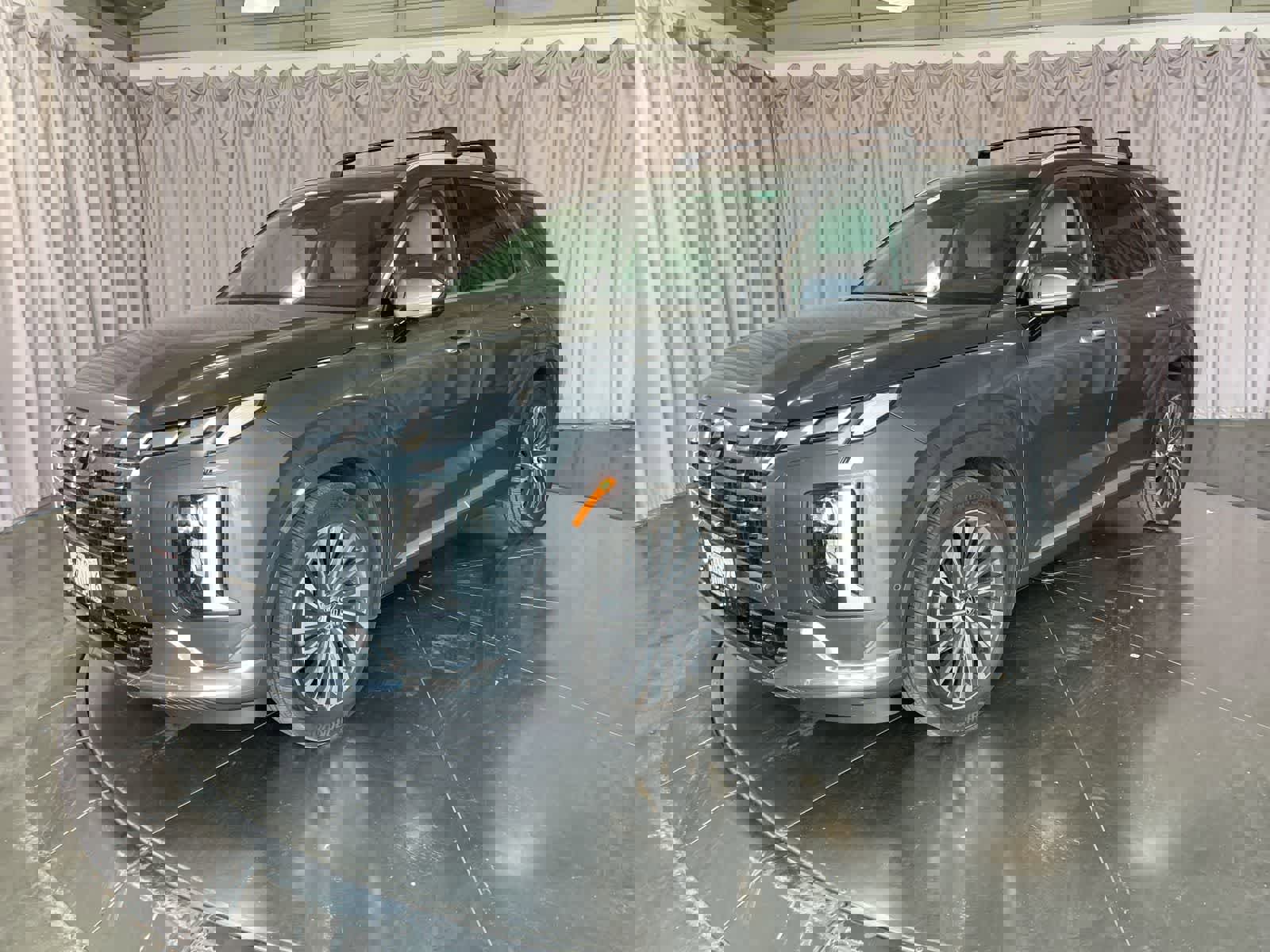 Used 2025 Hyundai Palisade Calligraphy image 4