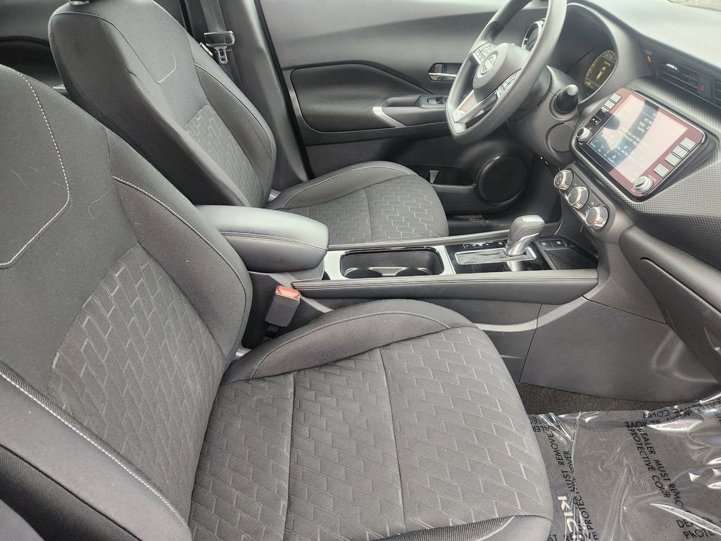 Used 2023 Nissan Kicks SV image 14