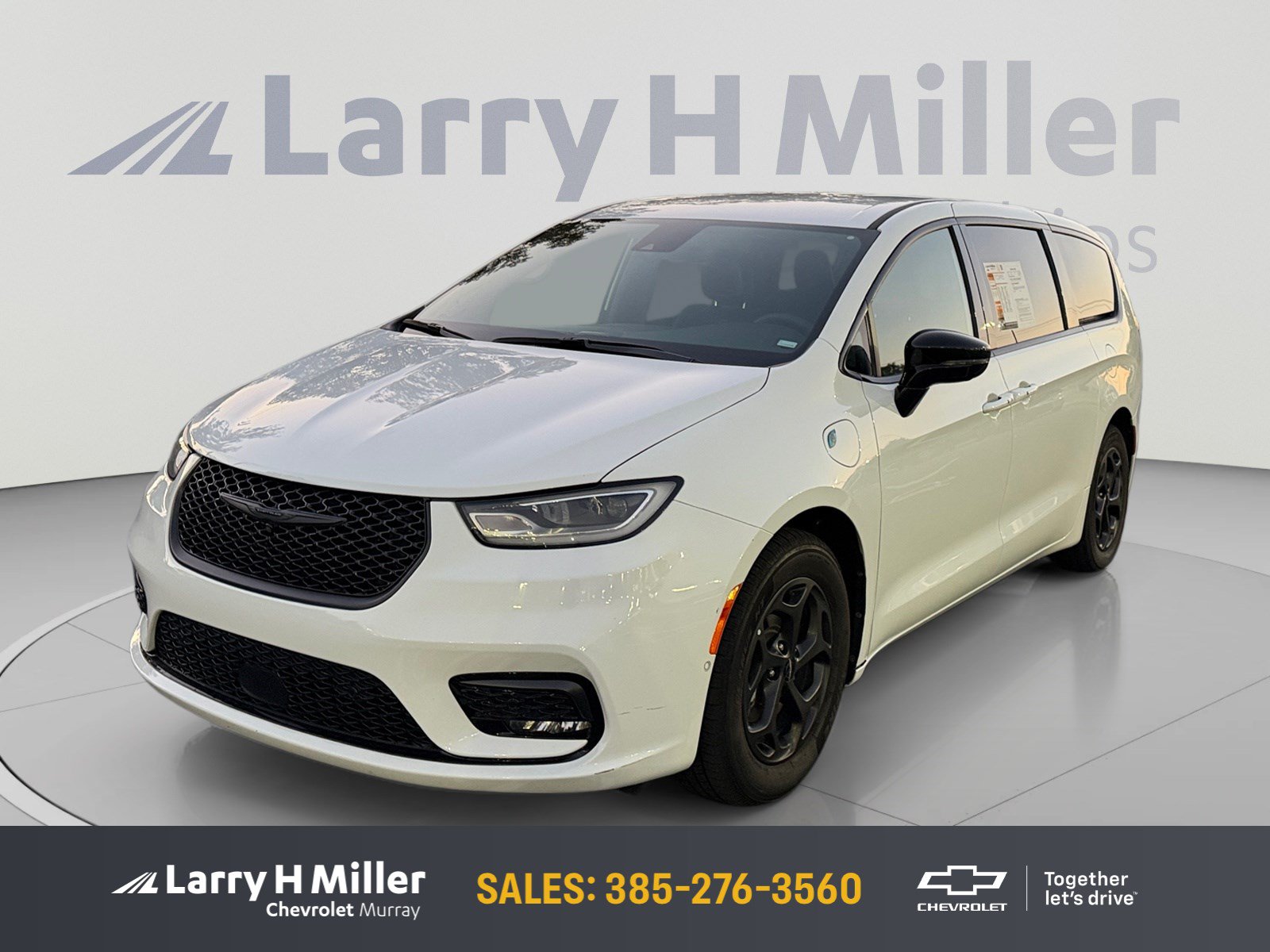 Used 2024 Chrysler Pacifica Limited FWD image 1