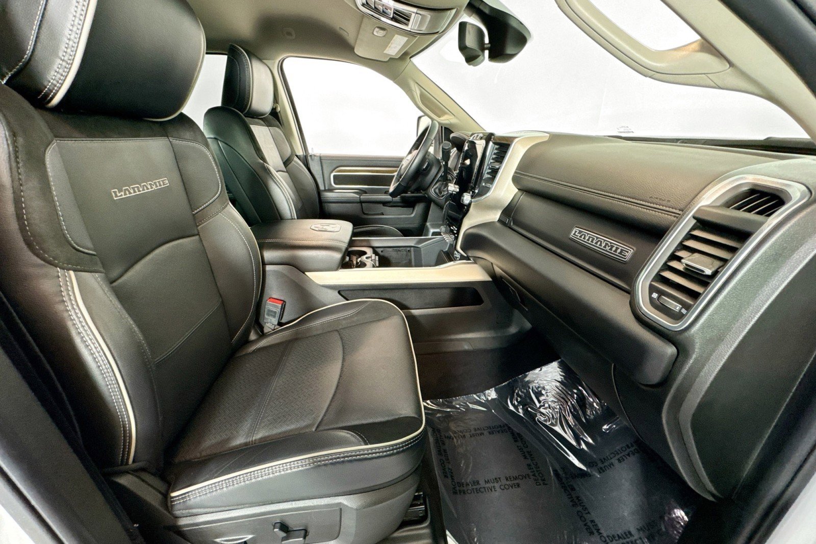 Used 2024 RAM 2500 Laramie AWD/4WD image 25