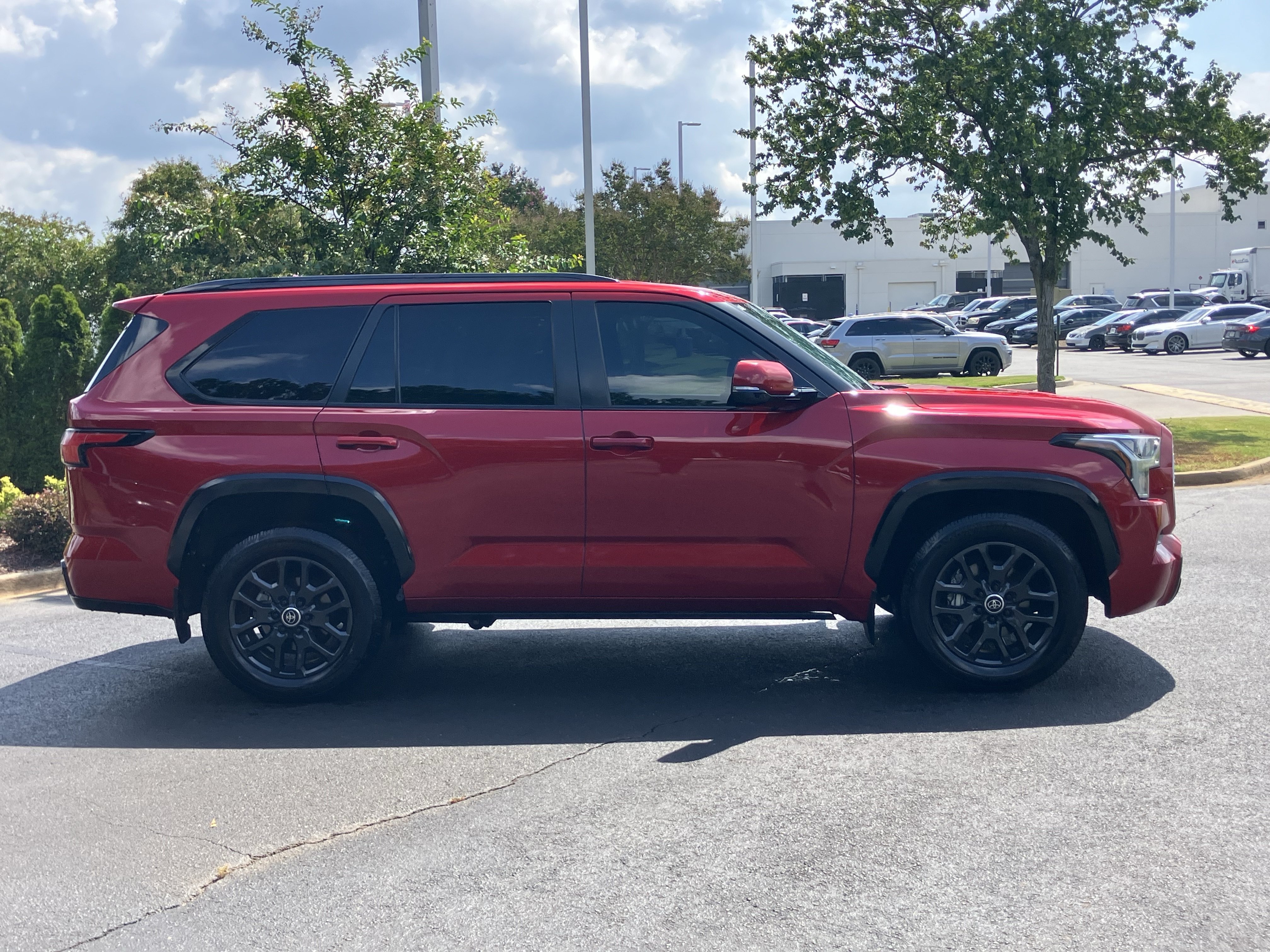 Used 2024 Toyota Sequoia Platinum AWD/4WD image 11