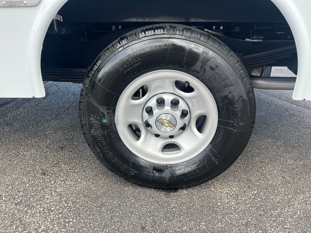 New 2025 Chevrolet Express 3500 w/ Power Convenience Package image 25