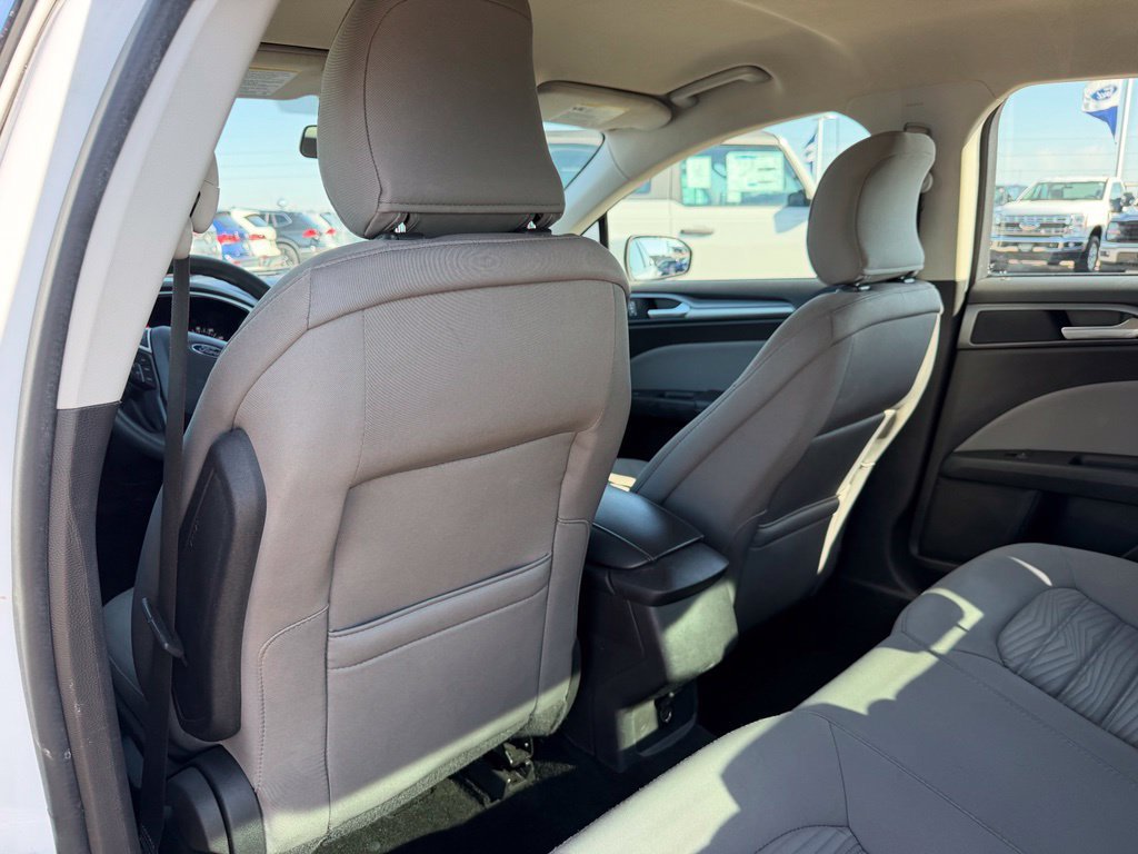Used 2016 Ford Fusion S FWD image 36