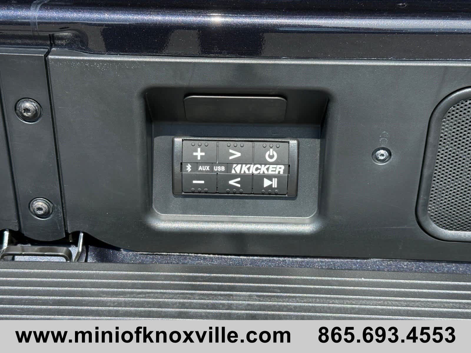 Used 2024 GMC Sierra 2500 Denali Ultimate AWD/4WD image 16