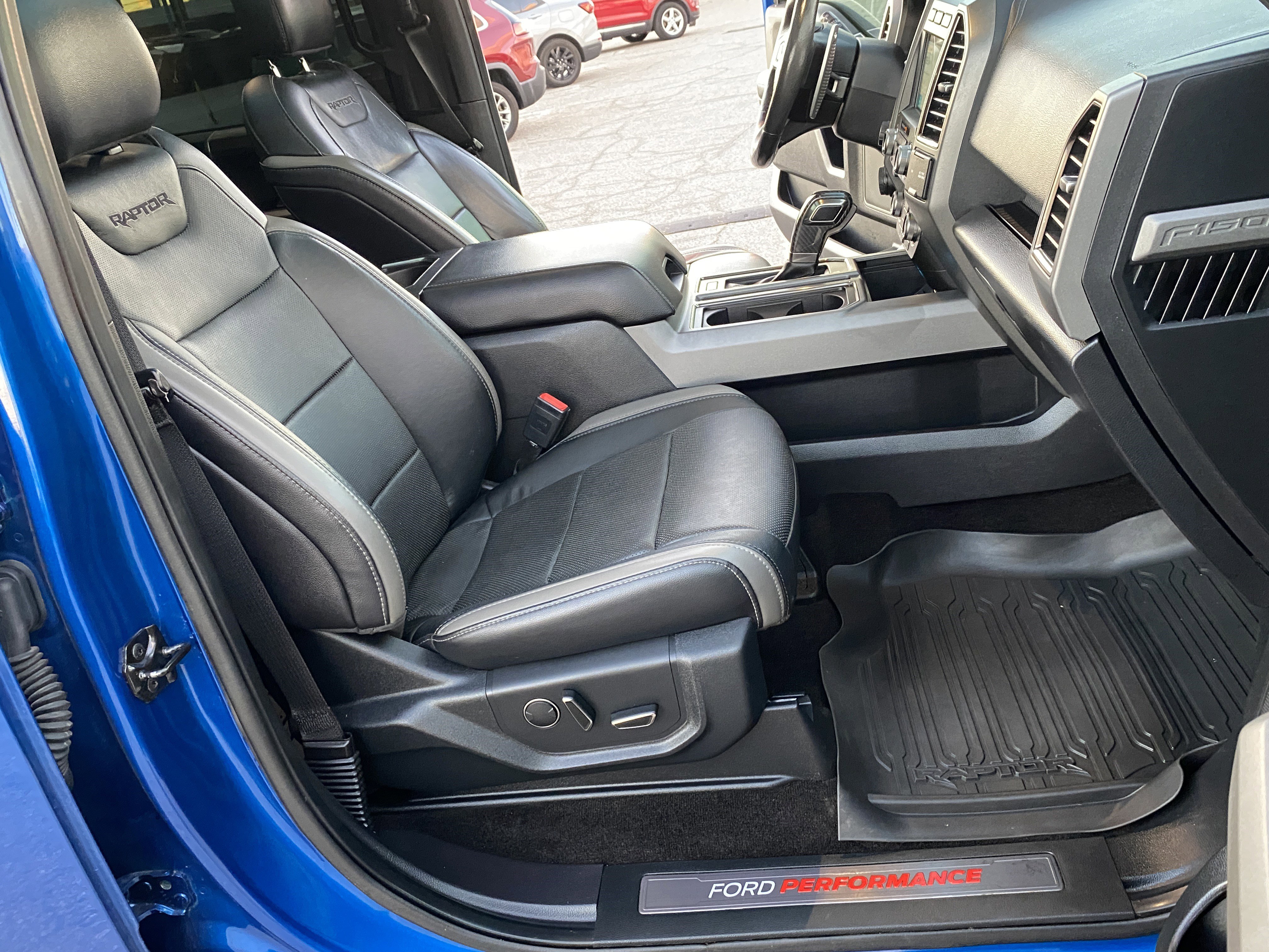 Used 2018 Ford F150 Raptor w/ Equipment Group 802A Luxury image 23