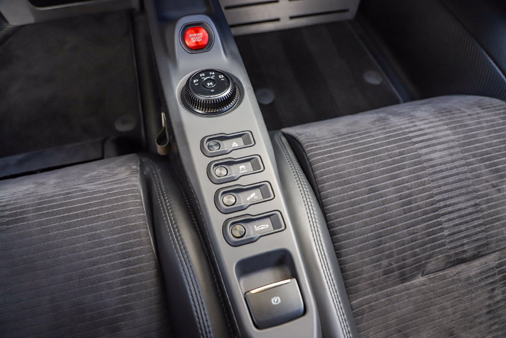 Used 2017 Ford GT RWD image 86