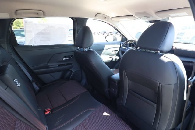 New 2026 Nissan Kicks SR FWD image 17