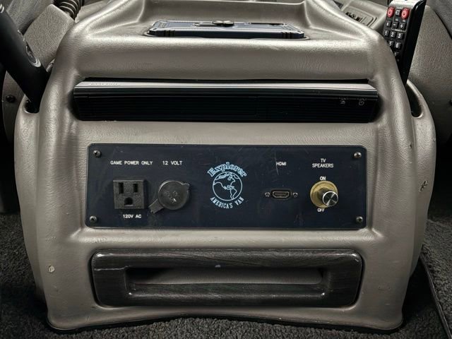 Used 2019 GMC Savana 2500 Extended w/ Enhanced Convenience Package image 36