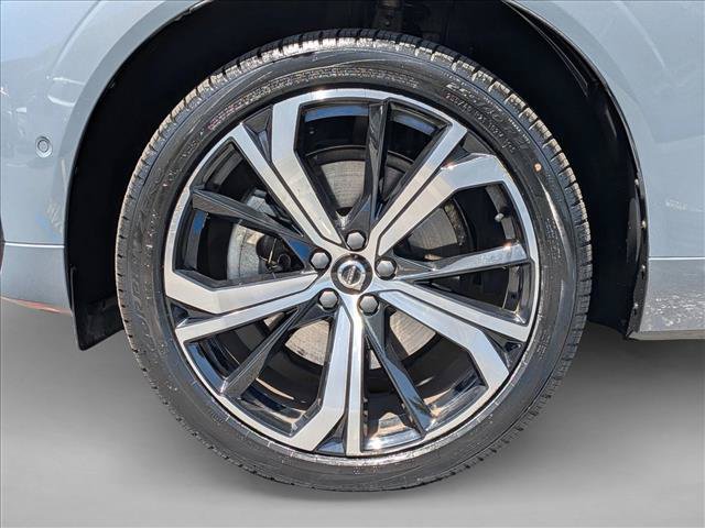 Certified 2023 Volvo XC60 B6 Ultimate w/ Protection Package Premier AWD/4WD image 24