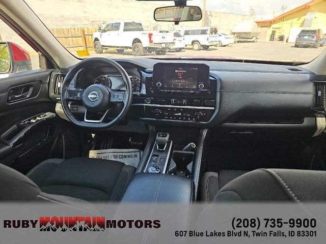 Used 2024 Nissan Pathfinder SV w/ Cargo Package AWD/4WD image 32