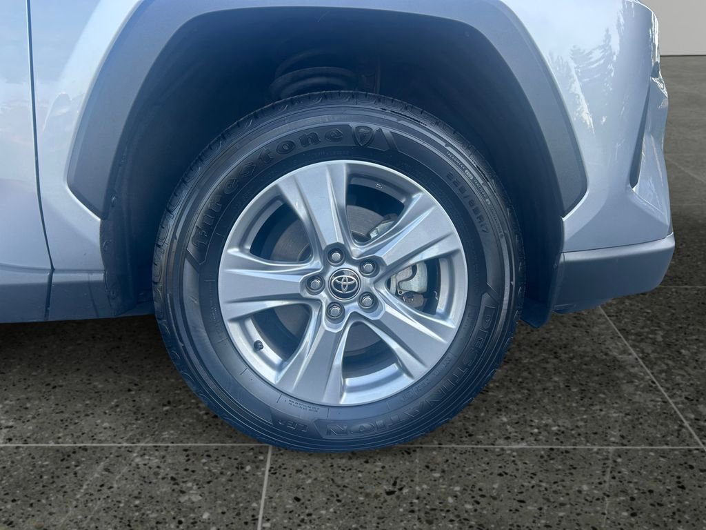 Used 2022 Toyota RAV4 XLE image 9