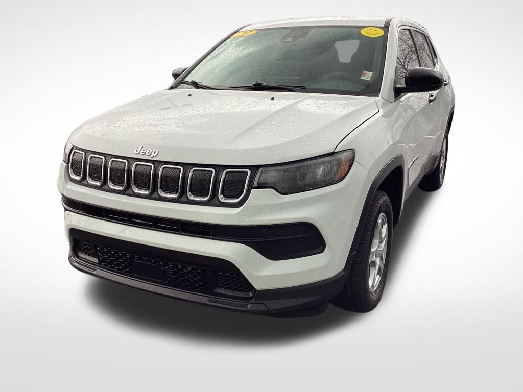 Used 2022 Jeep Compass Sport image 5