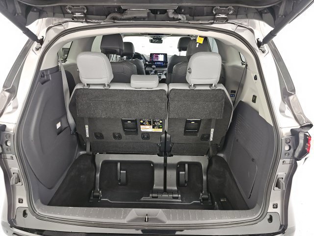 Certified 2023 Toyota Sienna Limited AWD/4WD image 36