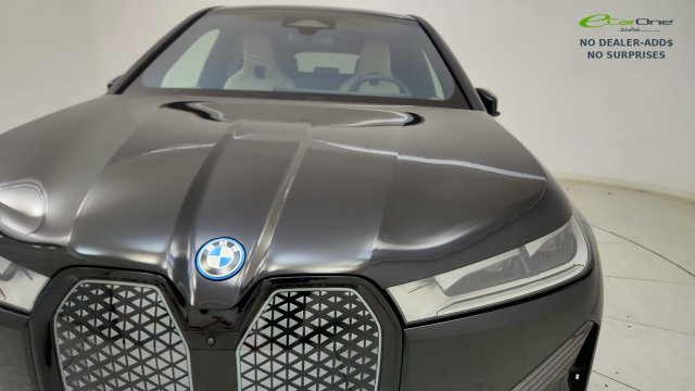 Used 2024 BMW iX xDrive50 w/ Premium Package AWD/4WD image 26