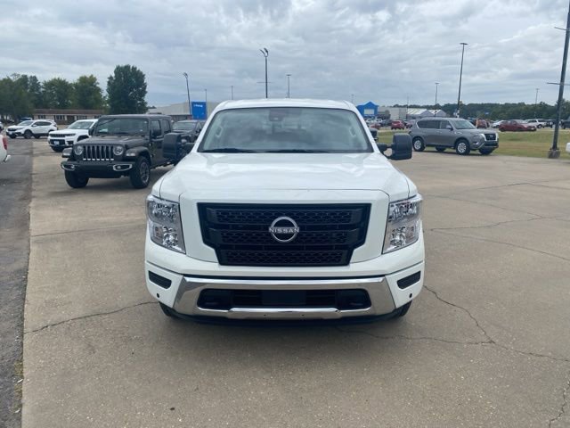 Used 2024 Nissan Titan SV w/ SV Convenience Package image 9