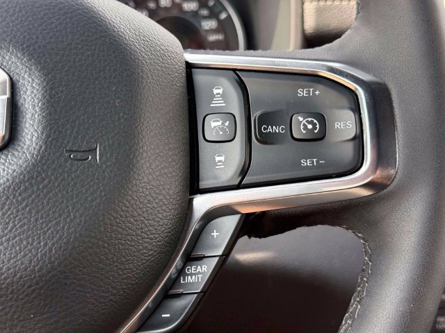 Used 2026 RAM 1500 Laramie AWD/4WD image 24