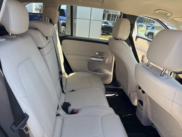 Used 2021 Mercedes-Benz GLB 250 4MATIC image 33