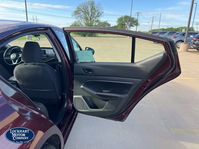 Used 2024 Nissan Altima 2.5 SV image 19