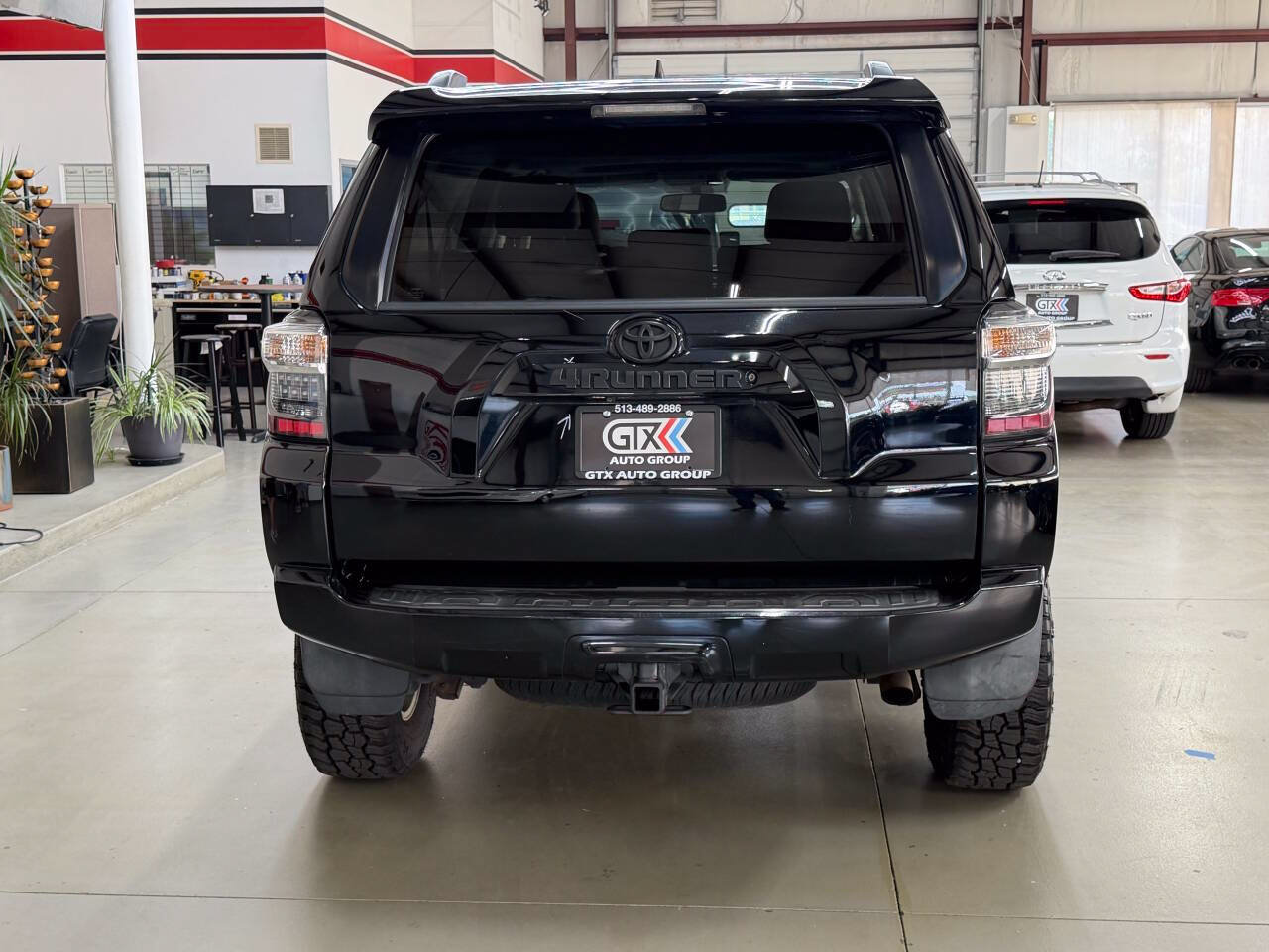Used 2019 Toyota 4Runner SR5 Premium AWD/4WD image 3