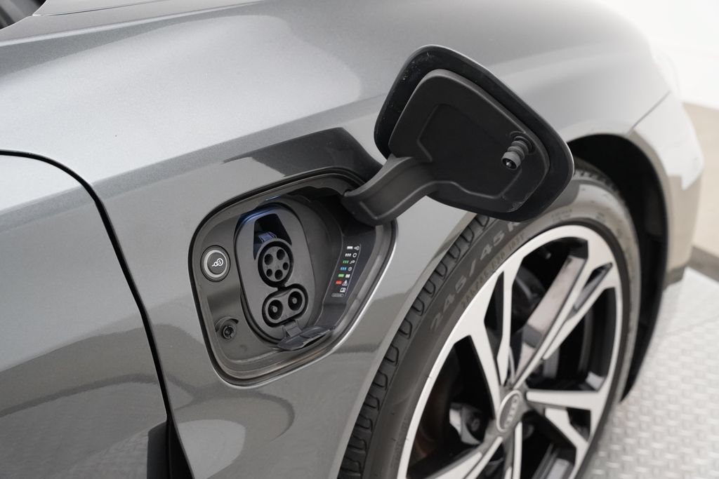 Used 2023 Audi e-tron GT Premium Plus w/ Performance Package AWD/4WD image 7