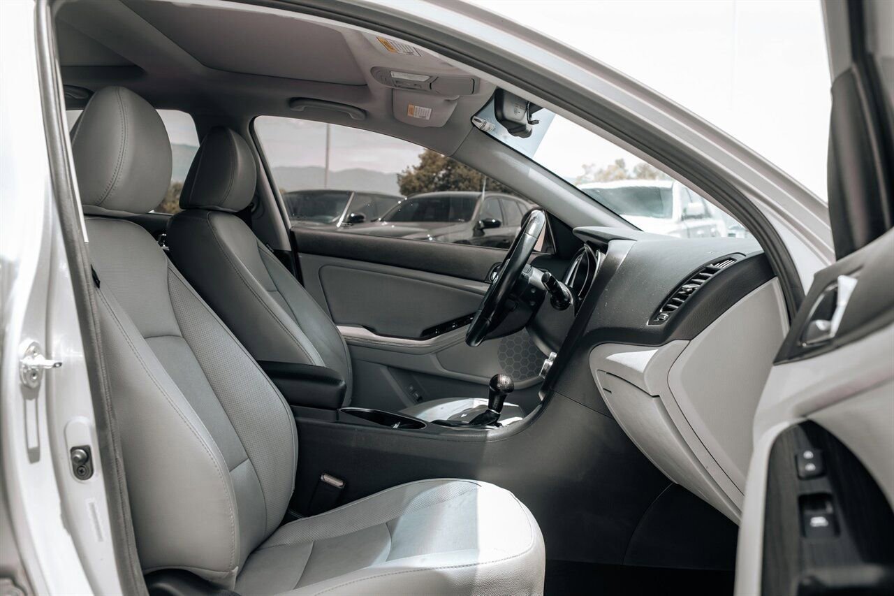 Used 2015 Kia Optima EX w/ EX Premium Package FWD image 48