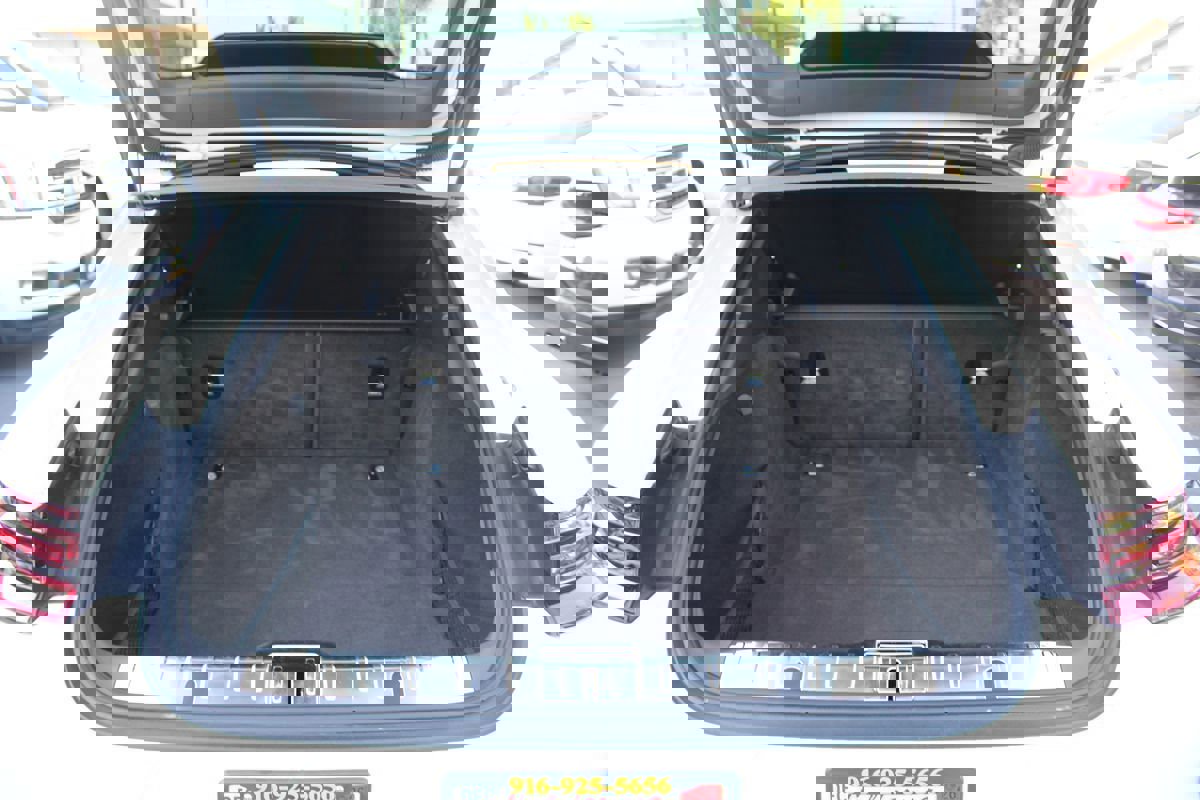 Used 2018 Porsche Panamera 4 image 20