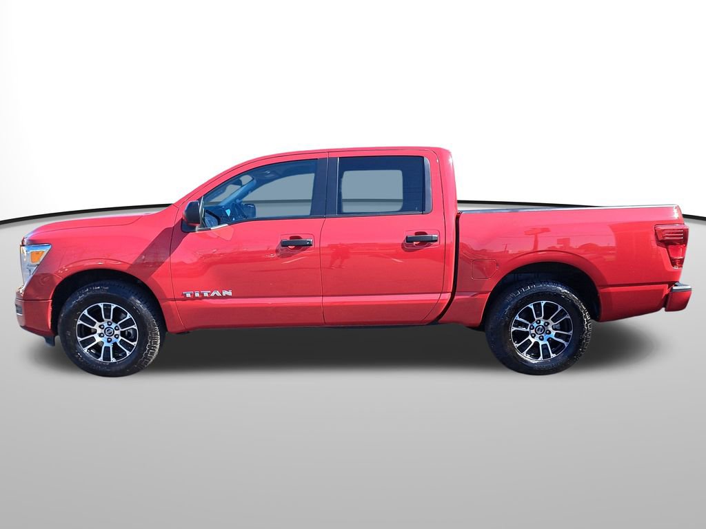 Used 2022 Nissan Titan SV image 9