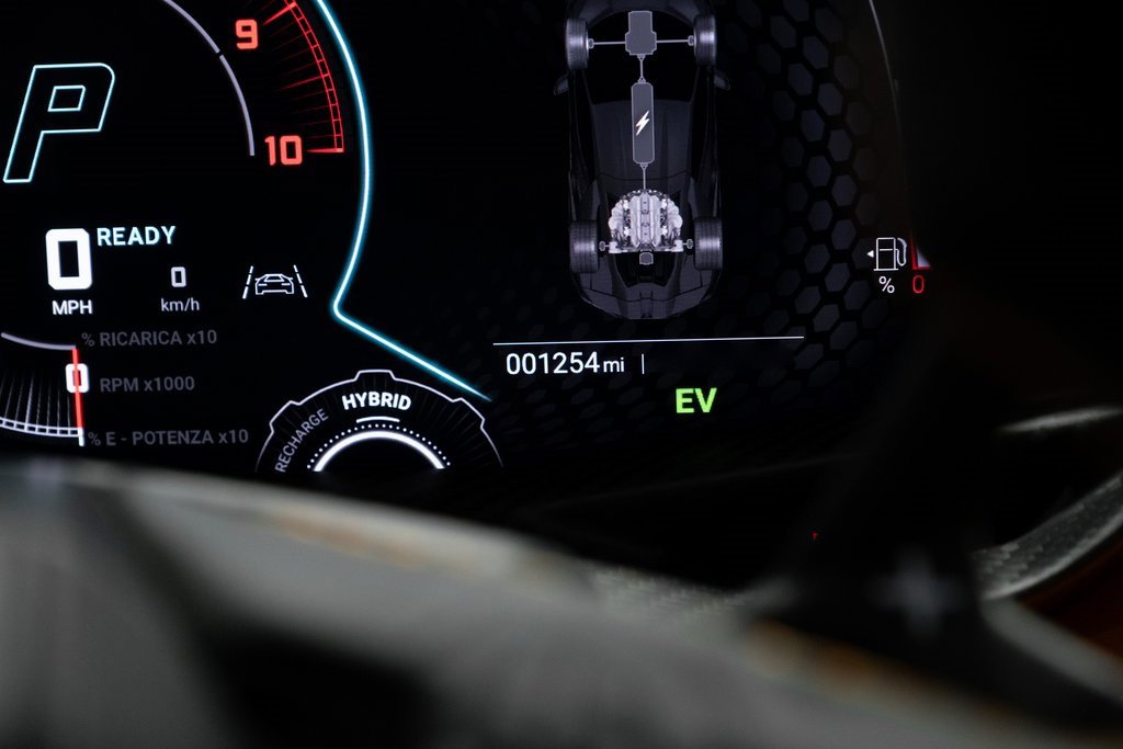 Used 2024 Lamborghini Revuelto image 22