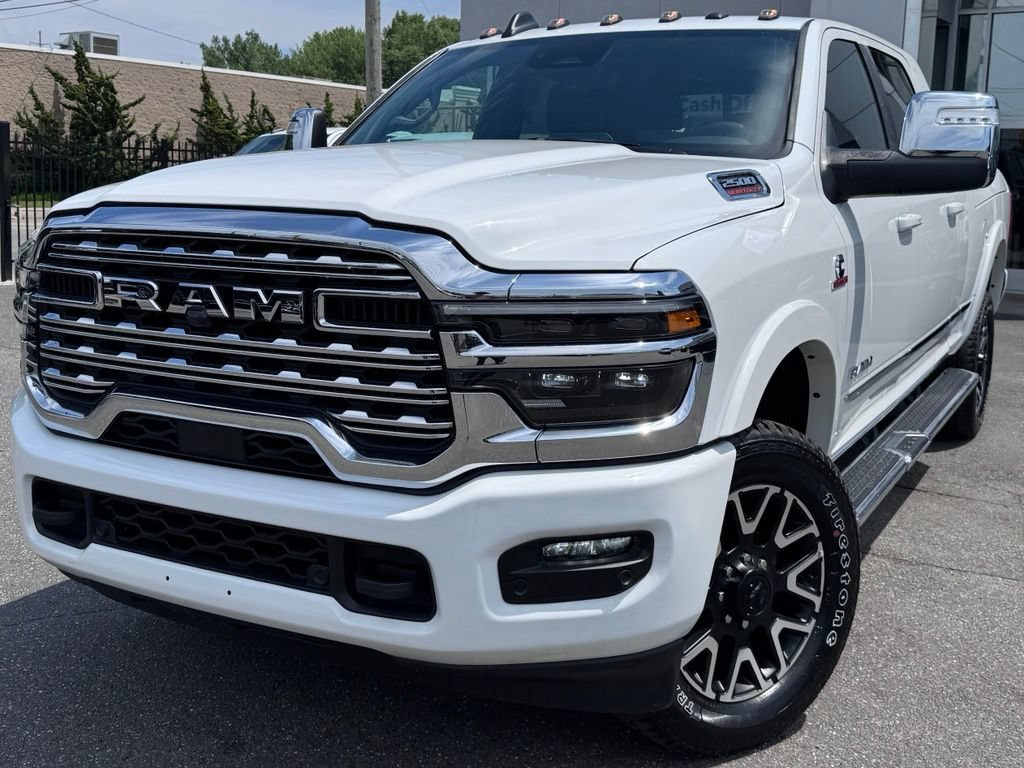 Used 2026 RAM 2500 Limited AWD/4WD image 3