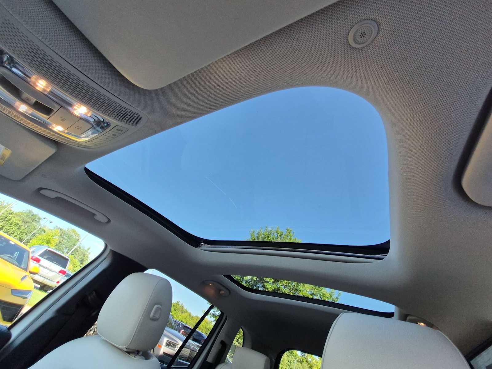 Used 2021 Mercedes-Benz GLB 250 4MATIC image 20