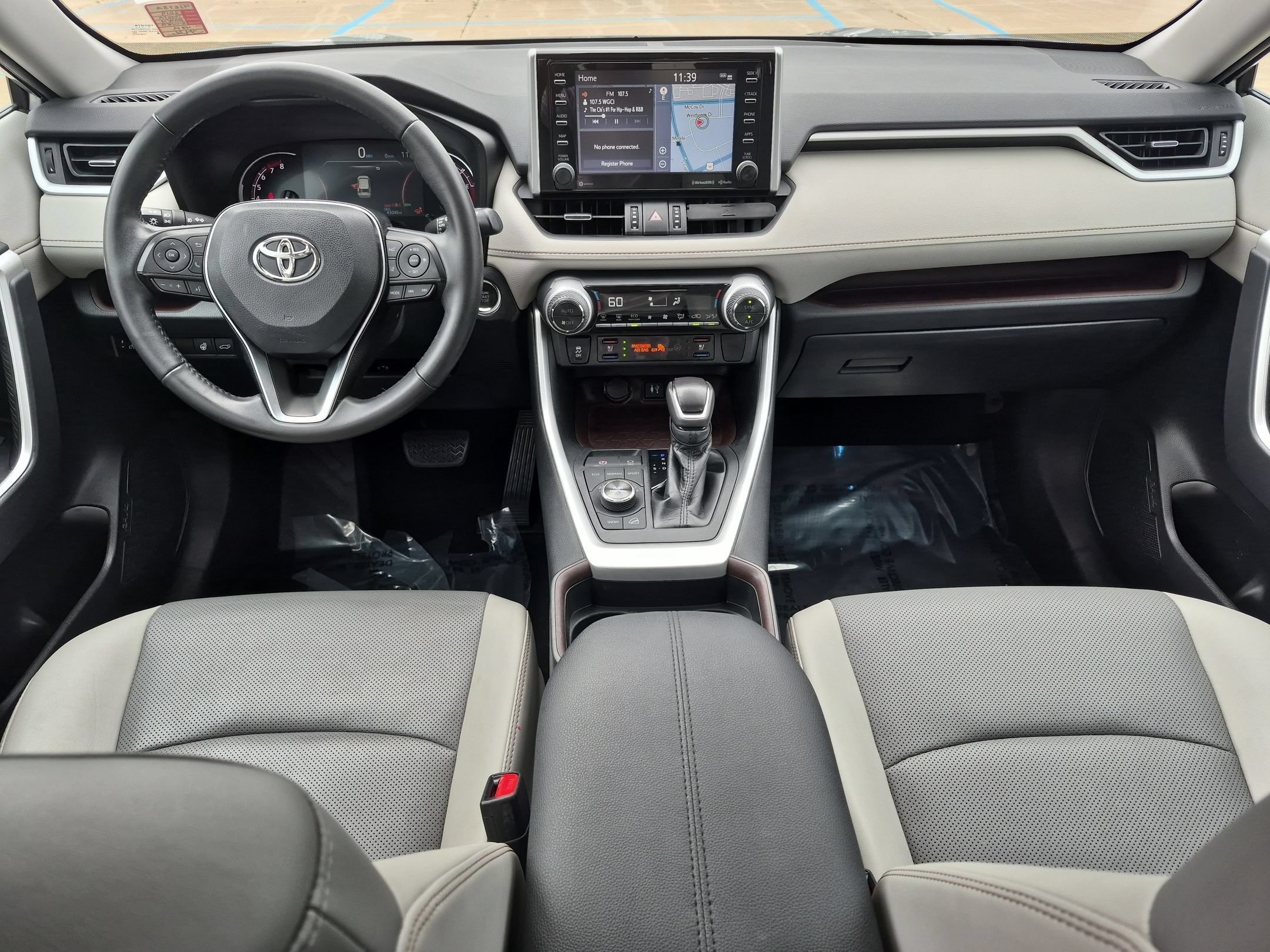 Used 2019 Toyota RAV4 Limited w/ Cold Weather Package AWD/4WD image 25