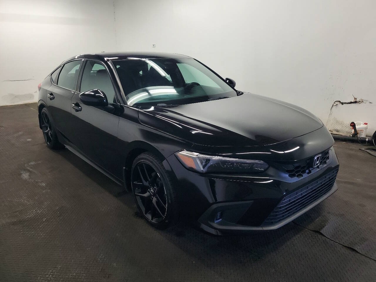 Used 2023 Honda Civic Sport image 3