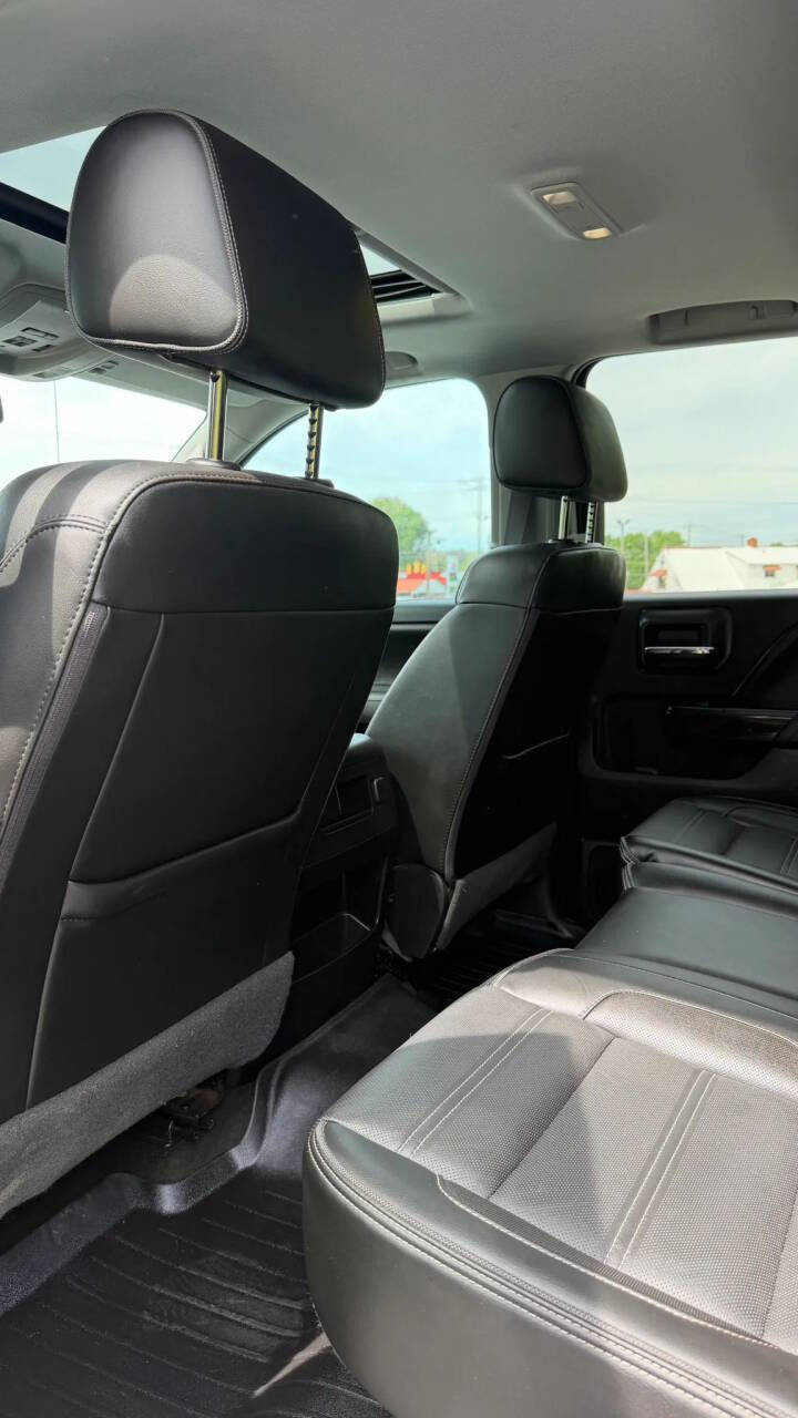 Used 2016 GMC Sierra 3500 Denali w/ Duramax Plus Package AWD/4WD image 19