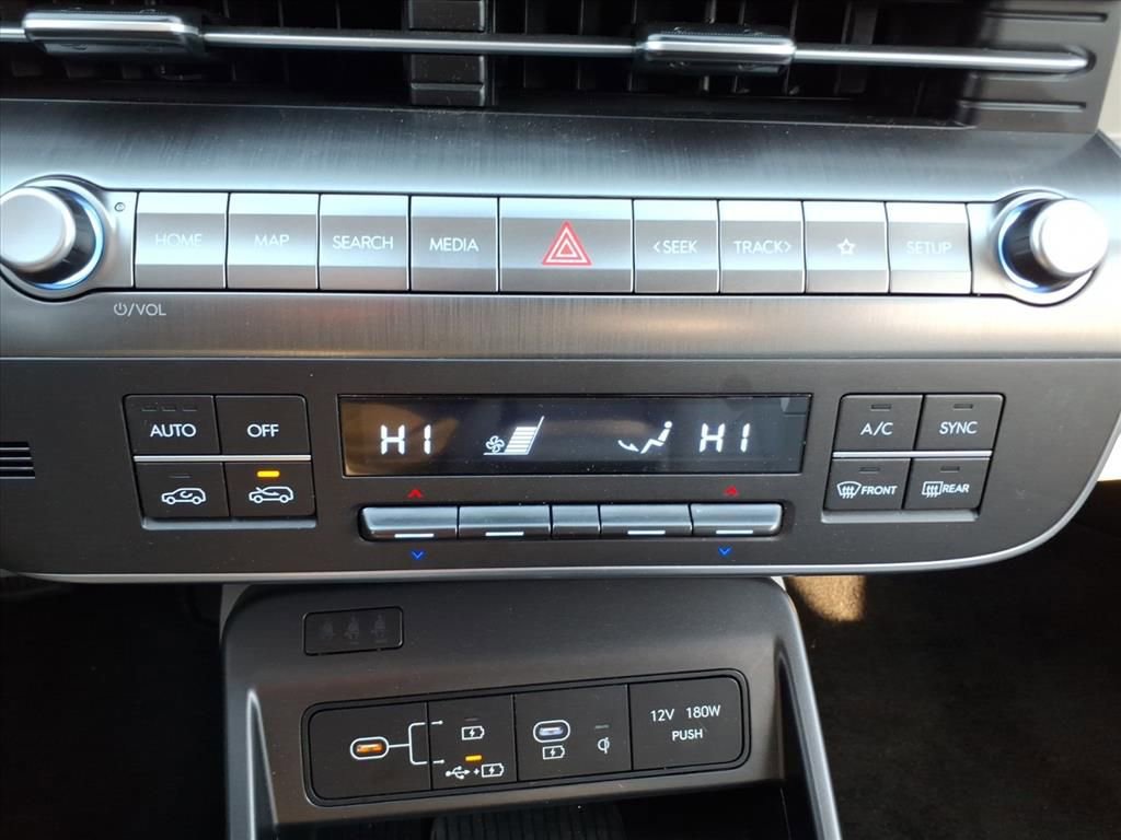 Used 2025 Hyundai Kona Limited image 23