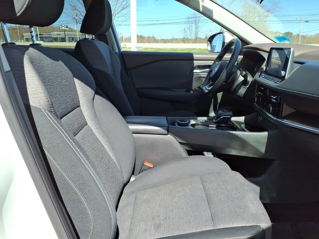 Used 2021 Nissan Rogue SV AWD/4WD image 9