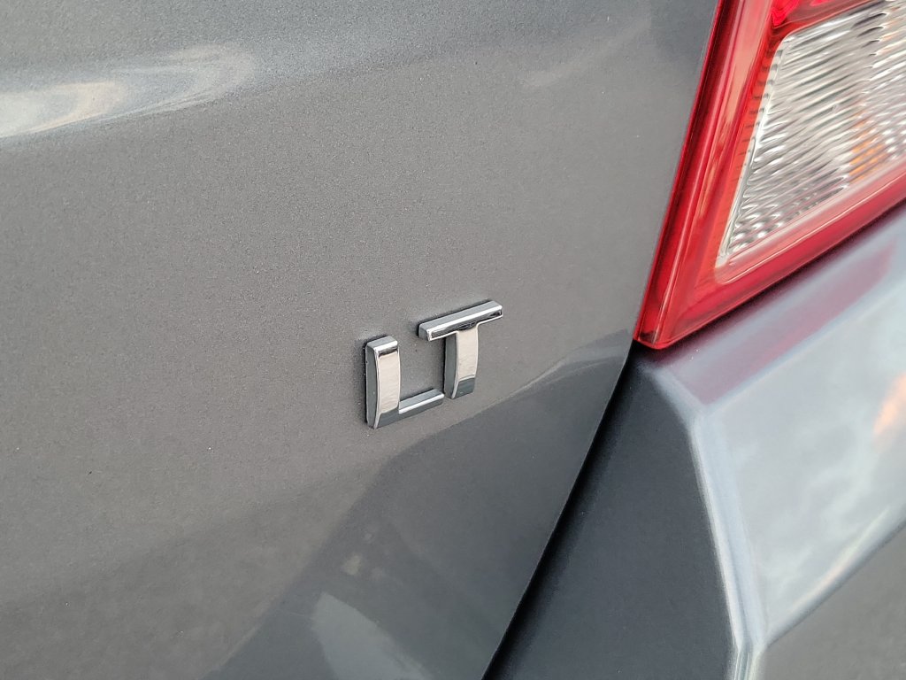 Used 2019 Chevrolet Trax LT w/ LT Convenience Package AWD/4WD image 9