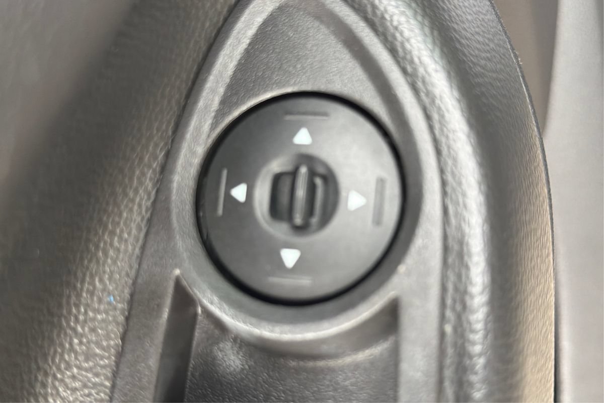 Used 2018 Ford C-MAX SE w/ Equipment Group 201A FWD image 36