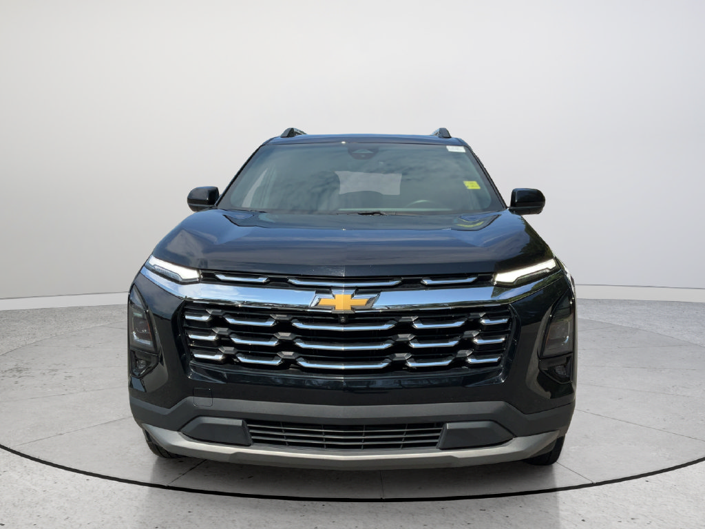 Used 2025 Chevrolet Equinox LT w/ Convenience Package II FWD image 3