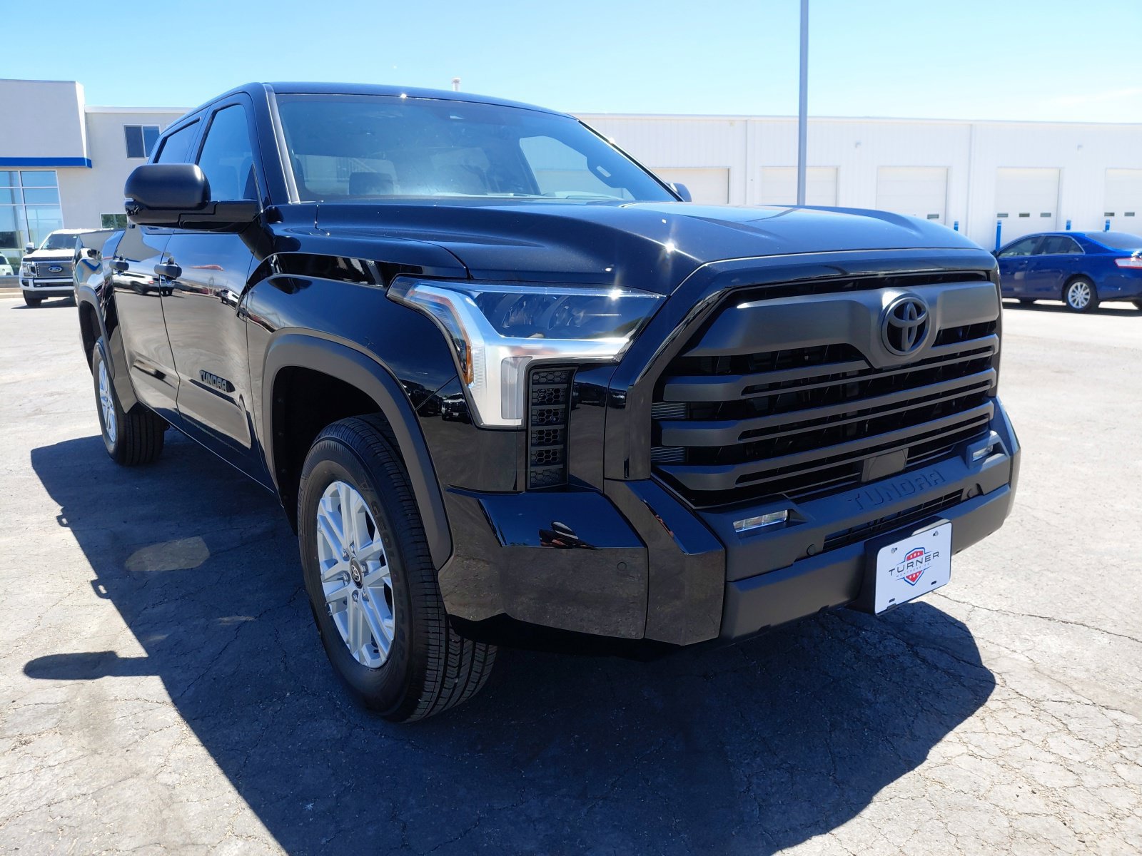 New 2026 Toyota Tundra SR5 w/ SR5 Convenience Package