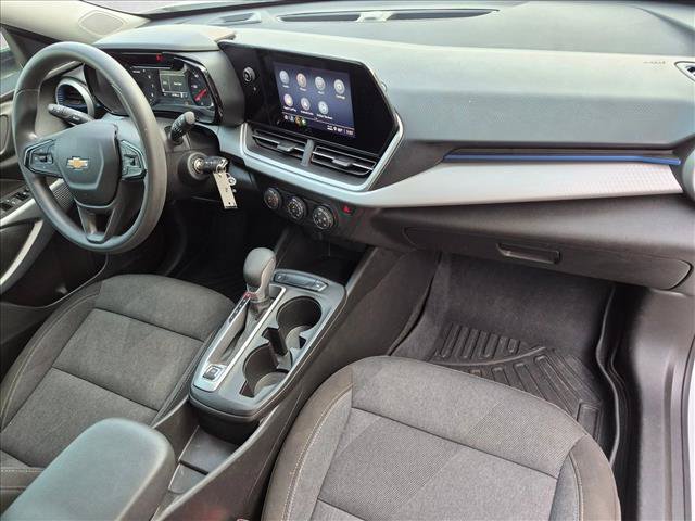 Used 2024 Chevrolet Trax LS w/ LS Convenience Package FWD image 20