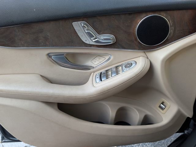 Used 2018 Mercedes-Benz GLC 300 image 32