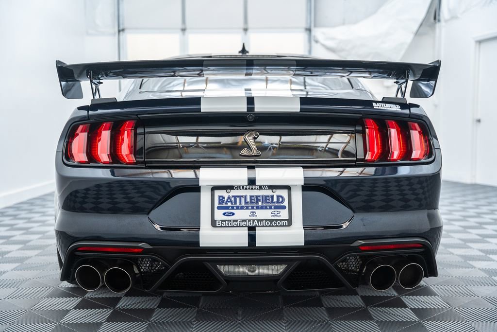 Used 2021 Ford Mustang Shelby GT500 w/ Carbon Fiber Track Pack RWD image 6